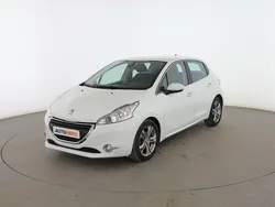 Blanco Usado 2014 Peugeot 208 Allure Utilitario | 8699 € (Precio justo)