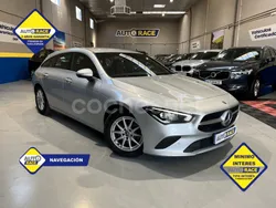 Gris / plata Usado 2020 Mercedes CLA200 Shooting Brake Familiar | 21.990 € (Buen precio)