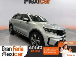 Gris Usado 2023 Kia Sorento SUV | 30.490 € (Precio justo)