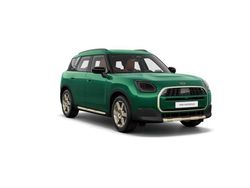 Verde Usado 2025 Mini One D Countryman Essential SUV | 36.995 €