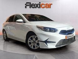 Blanco Usado 2022 Kia Ceed Utilitario | 14.990 € (Buen precio)