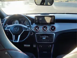 Blanco Usado 2014 Mercedes CLA220 AMG line Berlina | 18.000 € (Precio justo)