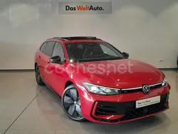 Rojo Usado 2024 VW Passat R-line Familiar | 37.100 €