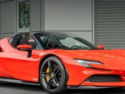 Rojo Usado 2022 Ferrari SF90 Descapotable | 483.900 €