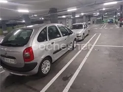 Gris / plata Usado 2001 Citroën Xsara Picasso Monovolumen | 2000 € (Precio justo)
