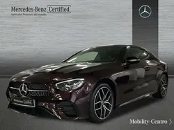 Rubellitred metallicpaint Usado 2023 Mercedes E220 AMG line Coupe | 50.500 € (Super precio)