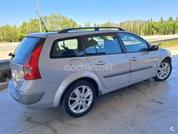 Gris / plata Usado 2004 Renault Mégane GrandTour Dynamique Familiar | 2800 € (Buen precio)