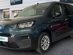 Azul Usado 2024 Fiat Doblò Monovolumen | 23.500 € (Caro)