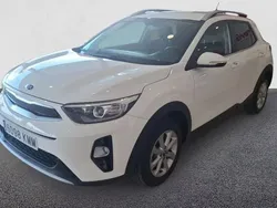 Usado 2018 Kia Stonic SUV | 12.240 € (Precio justo)
