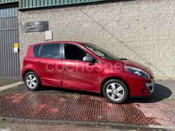 Granate Usado 2010 Renault Scénic III Dynamique Monovolumen | 5990 € (Un poco caro)