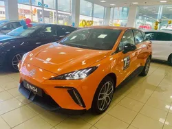 Nuevo 2025 MG MG4 EV Luxury Utilitario | 29.300 € (Precio justo)