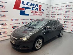 Gris / plata Usado 2015 Opel Astra GTC Sportive Berlina | 8900 € (Precio justo)