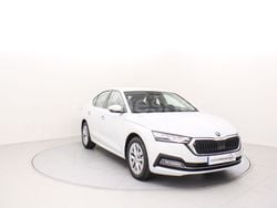 Blanco Usado 2024 Skoda Octavia Ambition Berlina | 28.161 €