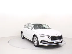 Blanco Nuevo 2024 Skoda Octavia Ambition Berlina | 28.161 € (Caro)
