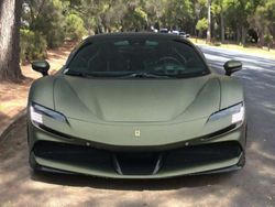 Verde Usado 2022 Ferrari SF90 Coupe | 659.900 €