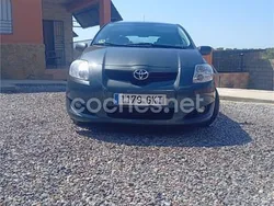 Gris / plata Usado 2009 Toyota Auris Luna Berlina | 8700 € (Precio justo)