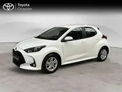 Blanco Usado 2022 Toyota Yaris Hybrid Active Berlina | 19.550 € (Precio justo)