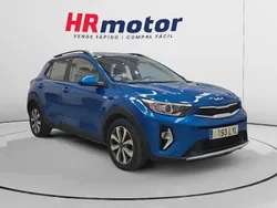 Usado 2022 Kia Stonic SUV | 13.290 € (Precio justo)