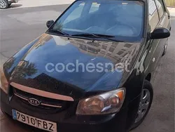 Negro Usado 2006 Kia Cerato LX Berlina | 600 €