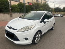 Blanco Usado 2010 Ford Fiesta Sport Utilitario | 3999 € (Precio justo)