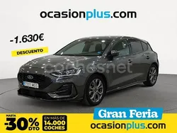 Gris / plata Usado 2023 Ford Focus ST-Line Berlina | 17.940 € (Precio justo)