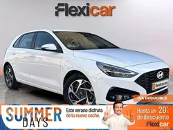 Blanco Usado 2024 Hyundai i30 Berlina | 18.990 € (Precio justo)