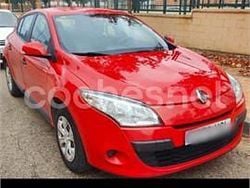 Rojo Usado 2011 Renault Mégane Authentique Berlina | 5500 € (Precio justo)