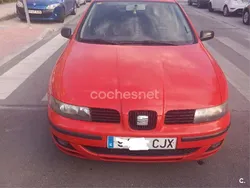 Rojo Usado 2003 Seat Leon Stella Berlina | 2300 € (Un poco caro)
