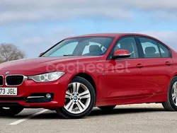 Rojo Usado 2015 BMW 318 Comfort Edition Berlina | 13.500 € (Buen precio)