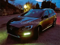 Beige Usado 2016 Volvo V60 CC Summum Familiar | 18.000 € (Caro)