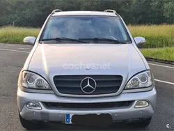 Gris / plata Usado 2003 Mercedes ML270 SUV | 4900 € (Precio justo)