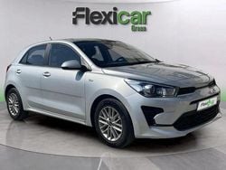 Gris Usado 2023 Kia Rio 2 Berlina | 13.290 € (Precio justo)