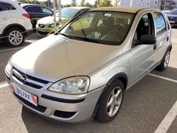 Gris Usado 2004 Opel Corsa Essentia Utilitario | 2500 € (Caro)