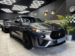 Gris / plata Usado 2022 Maserati Levante SUV | 49.990 € (Super precio)