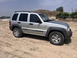 Gris / plata Usado 2003 Jeep Cherokee SUV | 10.500 € (Un poco caro)