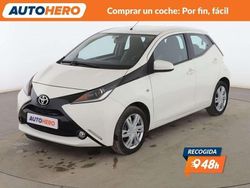 Blanco Usado 2017 Toyota Aygo X-play Utilitario | 10.899 € (Caro)