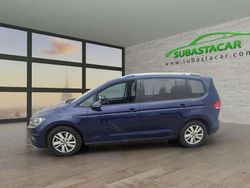 Azul Usado 2022 VW Touran Advance Monovolumen | 16.653 €