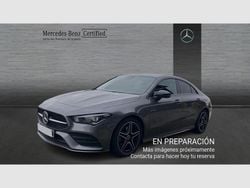 Mountaingrau met. Usado 2021 Mercedes CLA180 AMG line Berlina | 29.990 € (Un poco caro)