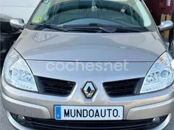 Beige Usado 2008 Renault Scénic II Dynamique Monovolumen | 5990 € (Caro)
