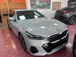 Gris / plata Usado 2024 BMW 520 Comfort Edition Berlina | 53.900 € (Caro)