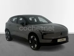 Gris Usado 2024 Volvo EX30 Plus SUV | 35.900 € (Un poco caro)