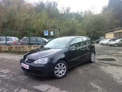 Azul Usado 2004 VW Golf IV Trendline Berlina | 4499 € (Precio justo)