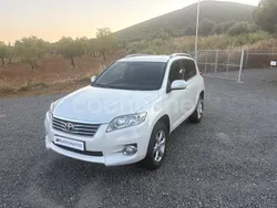 Blanco Usado 2012 Toyota RAV4 Executive SUV | 13.900 € (Precio justo)