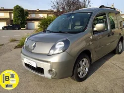 Rojo Usado 2010 Renault Kangoo Monovolumen | 6990 € (Un poco caro)