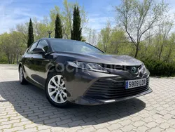 Marrón Usado 2020 Toyota Camry Business Edition Berlina | 18.990 € (Precio justo)