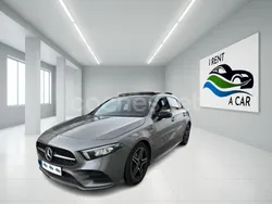 Gris / plata Usado 2022 Mercedes A200 Berlina | 29.900 € (Buen precio)