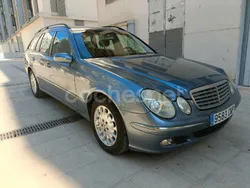 Azul Usado 2004 Mercedes E320 Avantgarde Familiar | 3990 € (Precio justo)