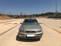 Beige Usado 2000 Volvo S40 Berlina | 2300 €