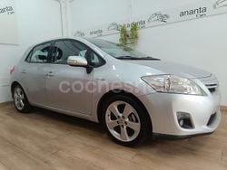 Gris / plata Usado 2010 Toyota Auris Hybrid Advance Berlina | 8999 € (Precio justo)