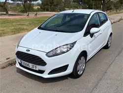 Blanco Usado 2015 Ford Fiesta Trend Utilitario | 5800 € (Precio justo)